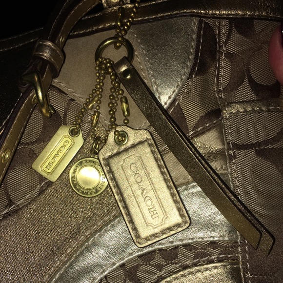 COACH PATCHWORK SIGNATURE MOSAIC GOLD PURSE - Picture 2 of 10